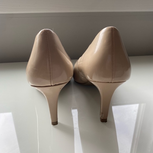 Round Toe Patent Pumps, Light Tan - 9.5 - Picture 4 of 4
